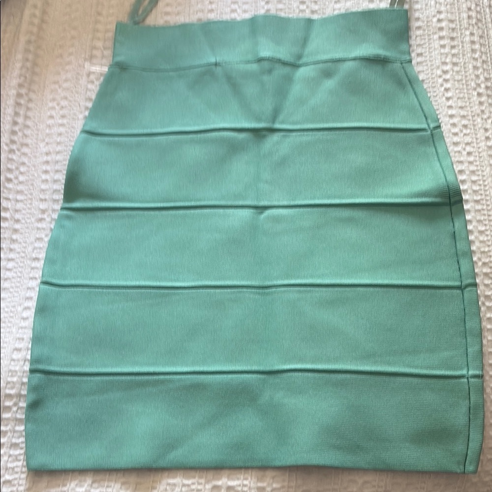 BCBGMaxAzria Green Ribbed Mini Pencil Skirt Cocktail